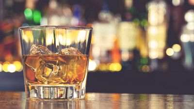 how-to-drink-scotch-rocks.jpg