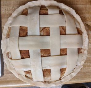 It looks kinda like an apple pie.